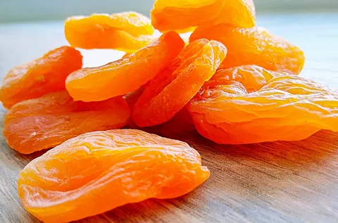 تصویر 4 از فروش ویژه + قیمت مناسب زردآلو خشک آفتابی